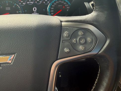 Used 2019 Chevrolet Suburban Premier image 13