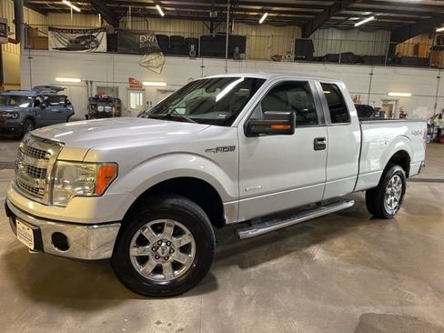 Used 2013 Ford F150 XLT w/ XLT Chrome Pkg image 2