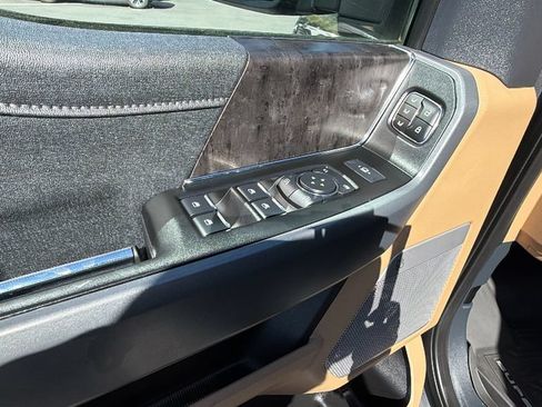 Used 2023 Ford F350 Lariat w/ Lariat Ultimate Package AWD/4WD image 21
