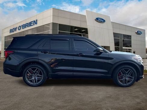 Certified 2025 Ford Explorer ST AWD/4WD image 6