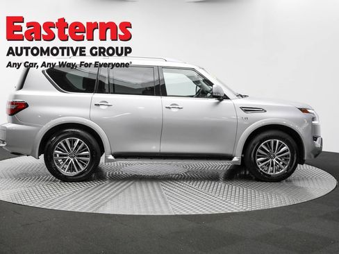 Used 2022 Nissan Armada SV w/ SV Appearance Package image 4