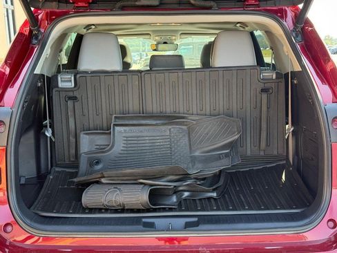 Used 2021 Toyota Highlander XLE AWD/4WD image 7