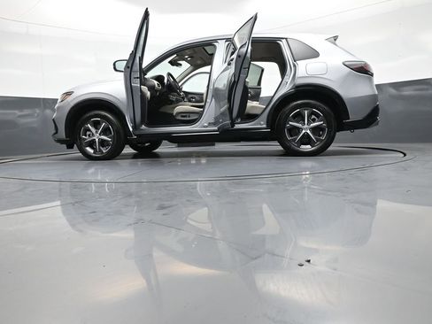 Certified 2024 Honda HR-V EX-L image 48
