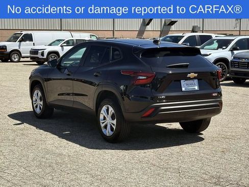 Certified 2024 Chevrolet Trax LS FWD image 3