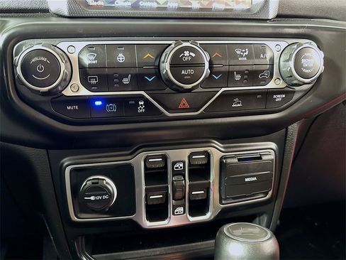 Used 2023 Jeep Wrangler Unlimited Sahara w/ Cold Weather Group image 21