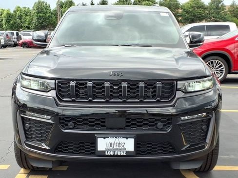 New 2026 Jeep Grand Cherokee Limited AWD/4WD image 23