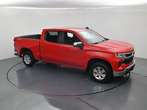 Used 2025 Chevrolet Silverado 1500 LT AWD/4WD image 46