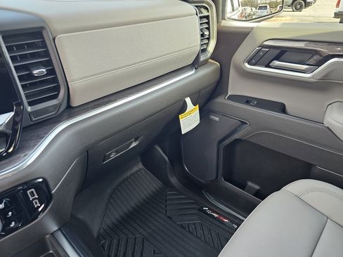 New 2026 Chevrolet Silverado 1500 LTZ w/ LTZ Premium Package image 31