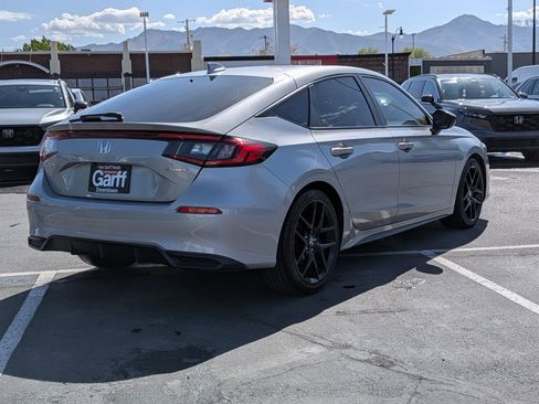 Used 2022 Honda Civic Sport image 3
