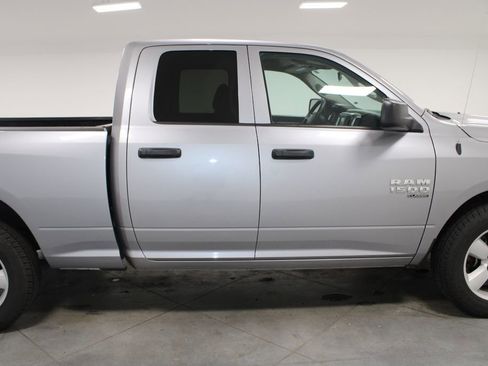 Used 2024 RAM 1500 Classic SLT AWD/4WD image 11