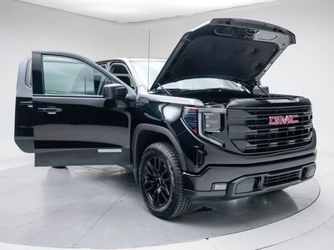 Used 2024 GMC Sierra 1500 Elevation image 16