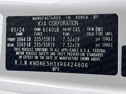 Certified 2024 Kia Carnival SX Prestige FWD image 42