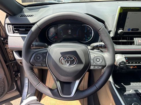 Used 2025 Toyota RAV4 SE w/ Weather & Moonroof Package AWD/4WD image 21
