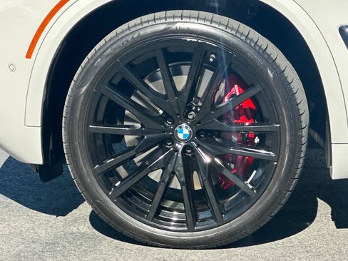 Used 2025 BMW X5 M60i AWD/4WD image 38