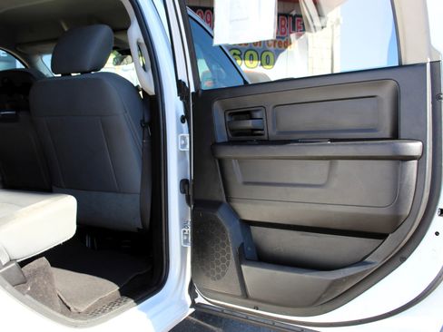 Used 2017 RAM 1500 Express image 13