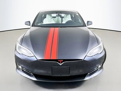 Used 2019 Tesla Model S Performance image 2
