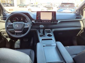 Used 2024 Toyota Sienna XLE Woodland Edition video 2