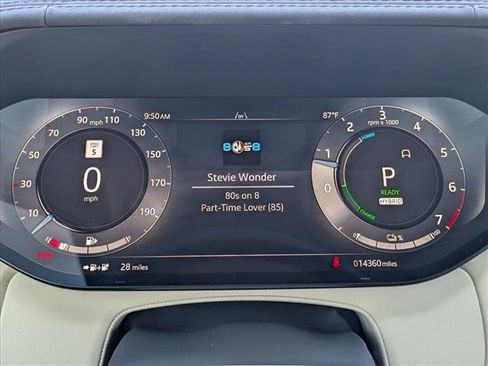 Certified 2025 Land Rover Range Rover SE AWD/4WD image 11