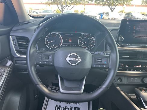 Used 2025 Nissan Rogue SV AWD/4WD image 27