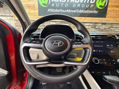 Used 2022 Hyundai Tucson SE AWD/4WD image 17