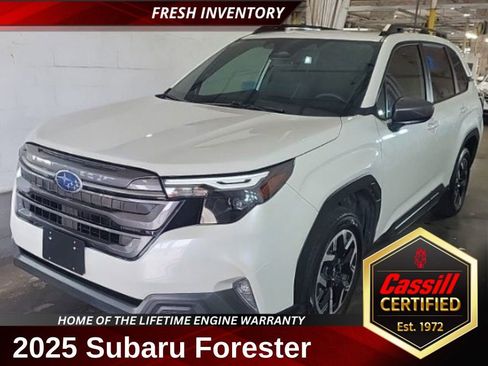 Used 2025 Subaru Forester Premium AWD/4WD image 1