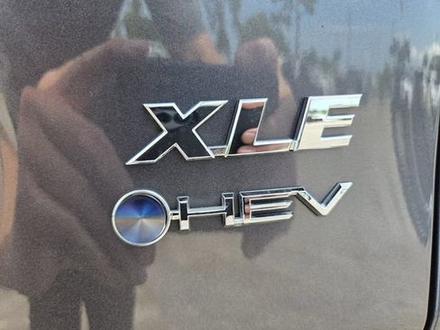 Used 2025 Toyota RAV4 XLE AWD/4WD image 16