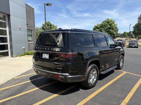 Used 2022 Jeep Wagoneer Series I w/ Convenience Group I AWD/4WD image 6