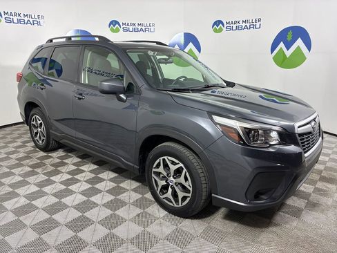 Used 2020 Subaru Forester Premium image 1