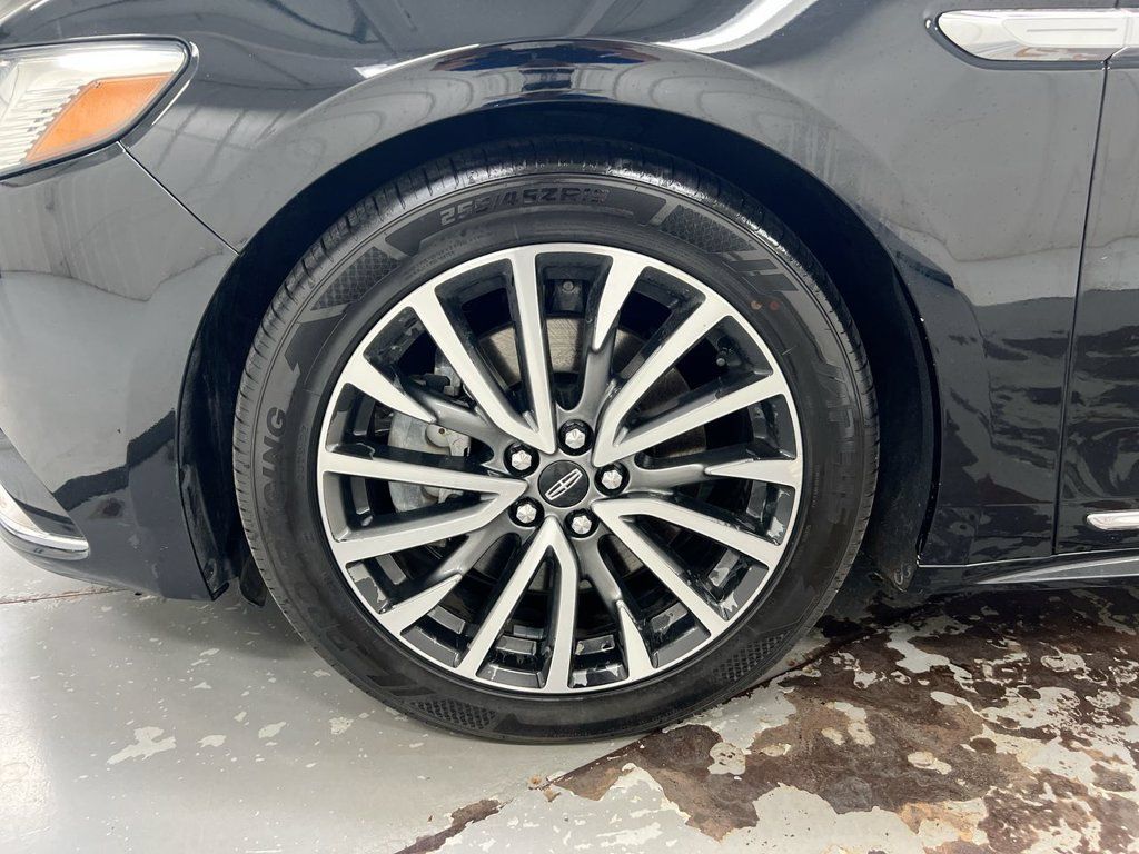 Used 2017 Lincoln Continental Select AWD/4WD image 27