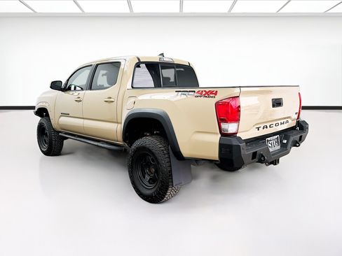 Used 2016 Toyota Tacoma TRD Off-Road w/ Towing Package AWD/4WD image 6