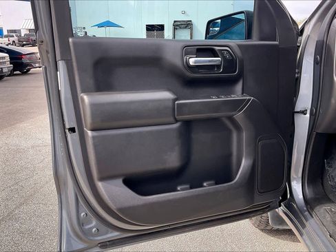 Used 2021 Chevrolet Silverado 1500 Custom image 21