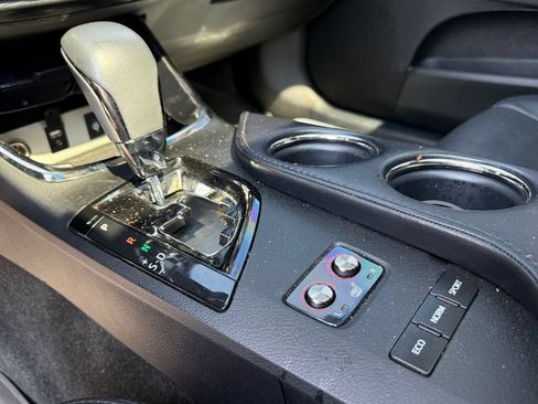 Used 2018 Toyota Avalon Touring w/ All Weather Liner Package FWD image 21