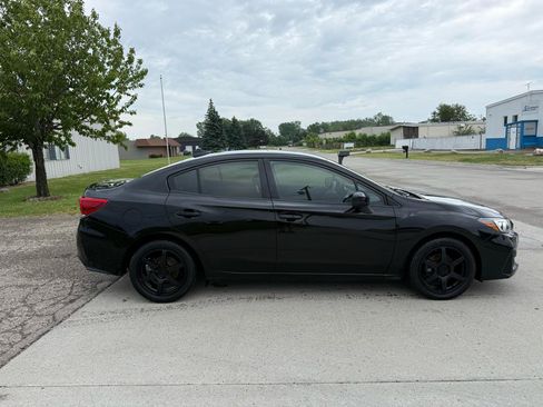 Used 2018 Subaru Impreza 2.0i Premium AWD/4WD image 4