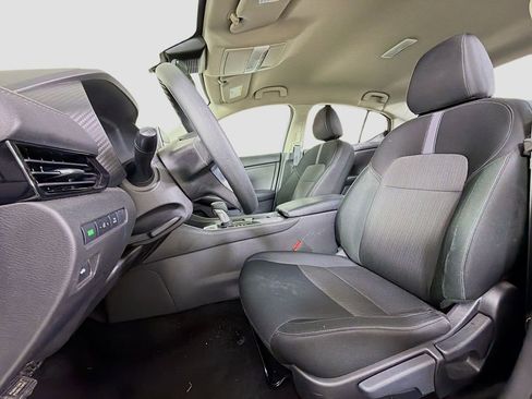 Used 2025 Nissan Sentra SV image 13