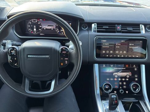 Used 2021 Land Rover Range Rover Sport HST image 16