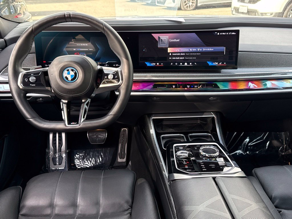 Certified 2024 BMW i7 xDrive60 AWD/4WD image 29