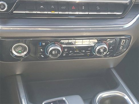 Used 2023 GMC Sierra 1500 SLT w/ SLT Premium Package image 18