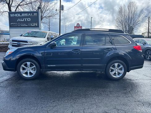 Used 2013 Subaru Outback 2.5i Limited w/ Moonroof Pkg image 2