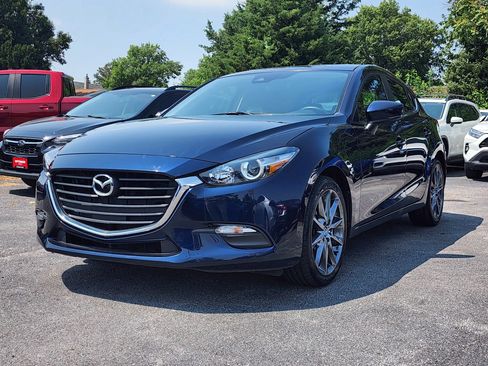 Used 2018 MAZDA MAZDA3 Touring FWD image 3