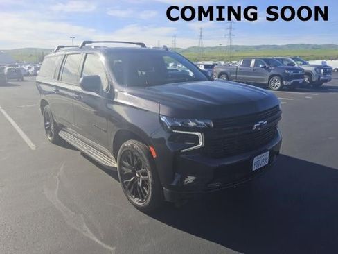 Used 2023 Chevrolet Suburban RST image 1
