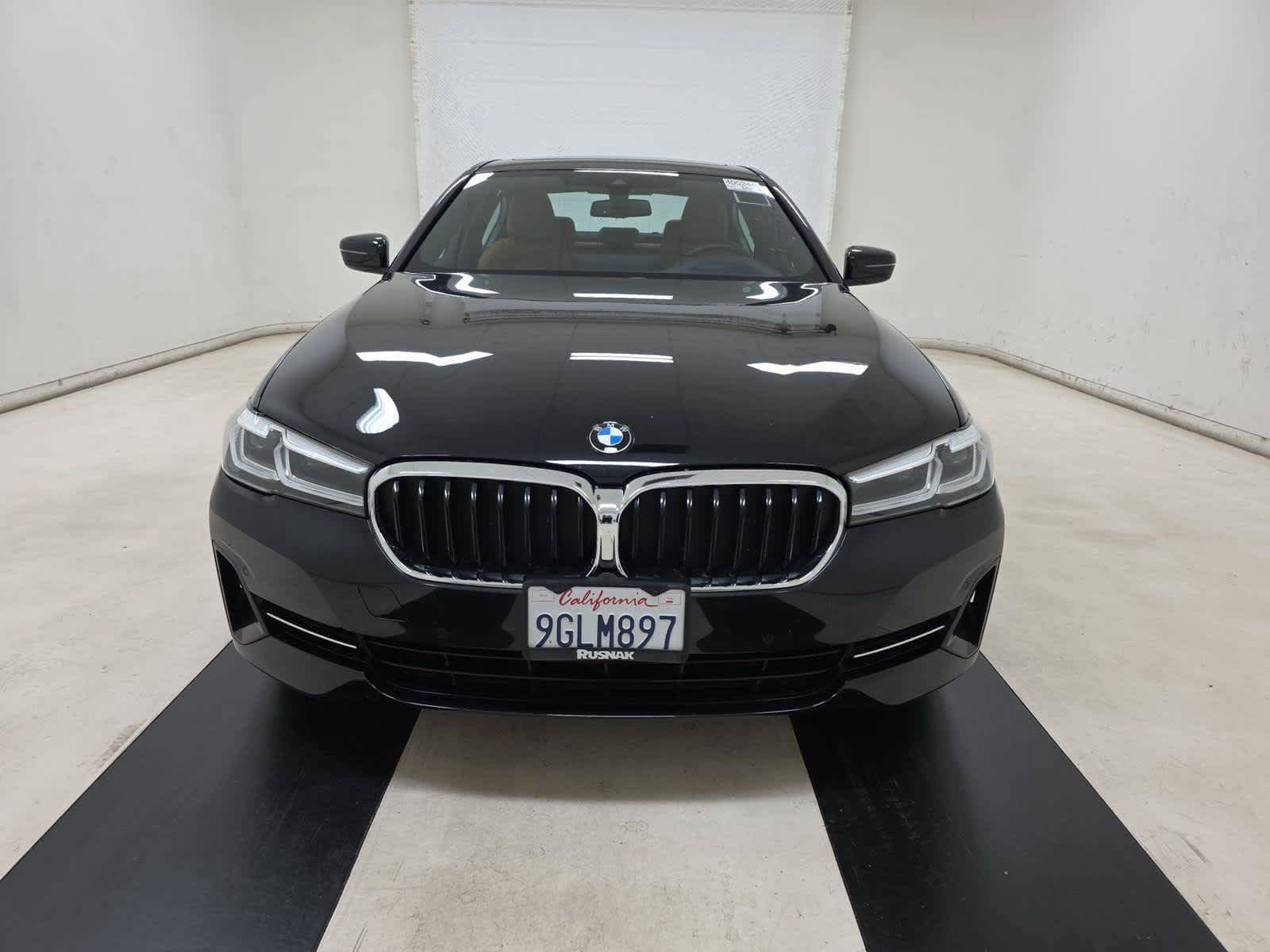 Used 2023 BMW 530i w/ Premium Package RWD image 2