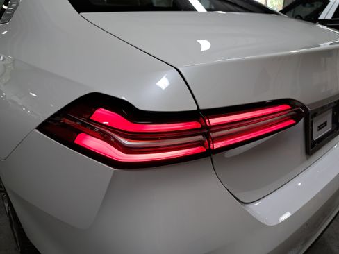 New 2026 BMW 530i w/ Premium Package image 37