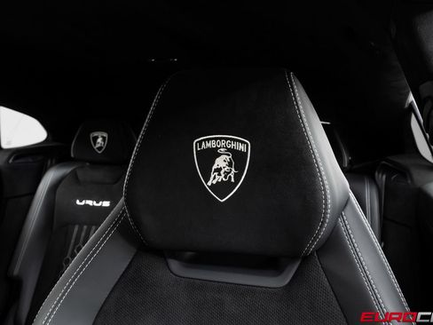 Used 2024 Lamborghini Urus Performante AWD/4WD image 50