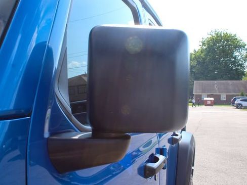 Used 2025 Jeep Wrangler Unlimited Sport AWD/4WD image 7