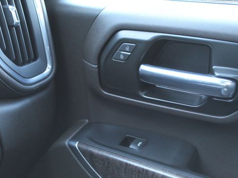 Used 2023 GMC Sierra 2500 Denali w/ Denali Ultimate Package image 21