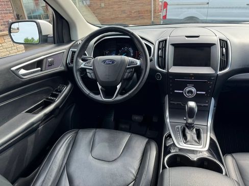 Used 2018 Ford Edge Titanium w/ Technology Package AWD/4WD image 41