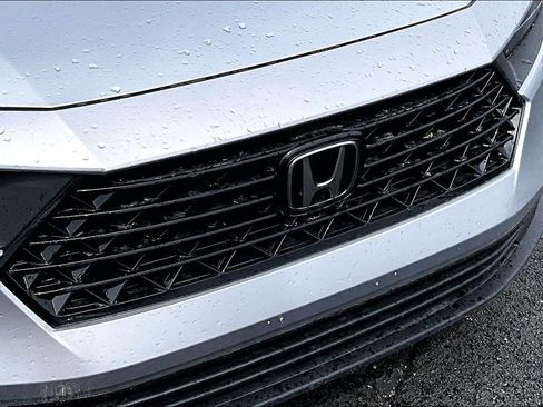 Used 2024 Honda Accord EX image 31