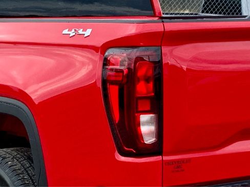New 2026 GMC Sierra 1500 Elevation image 18