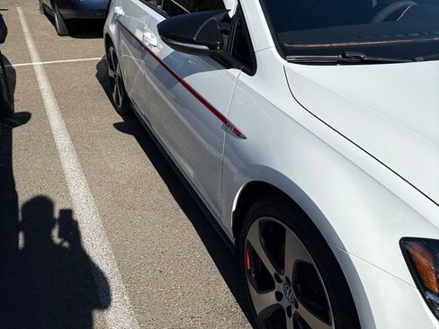 Used 2018 Volkswagen GTI S FWD image 5