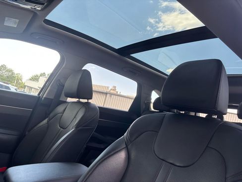 Used 2025 Kia Sorento EX w/ EX Panoramic Sunroof Package AWD/4WD image 4